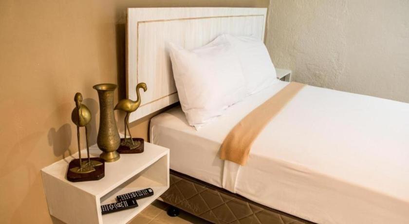 Hotel Avenija Olongapo Extérieur photo