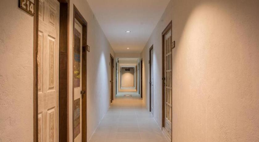 Hotel Avenija Olongapo Extérieur photo
