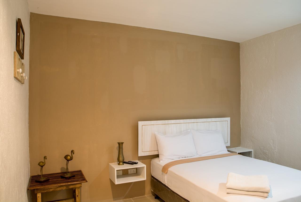 Hotel Avenija Olongapo Extérieur photo