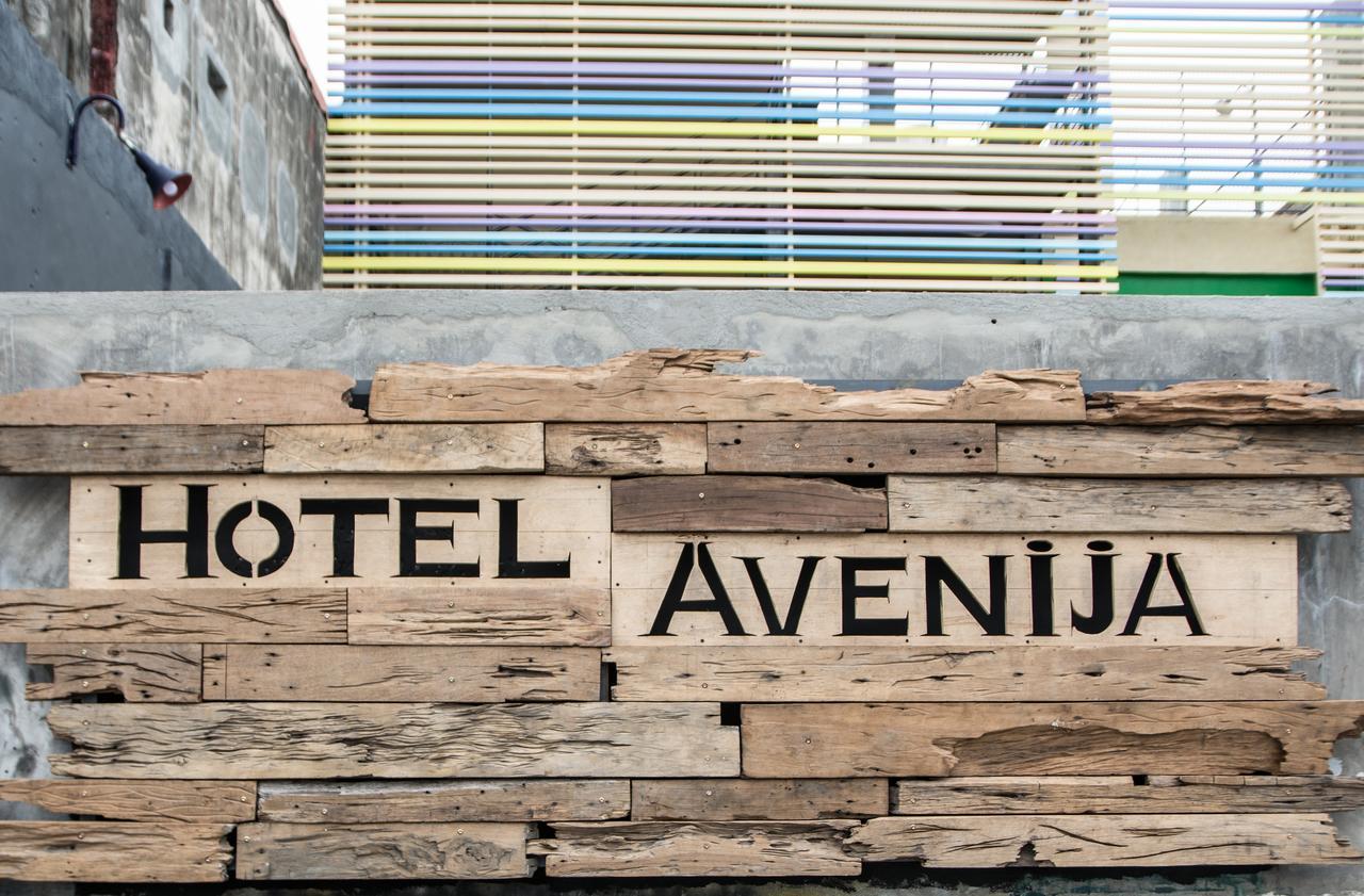 Hotel Avenija Olongapo Extérieur photo